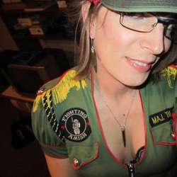AnitaV's Chat & Dating Profile
