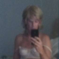 Anne69's Chat & Dating Profile