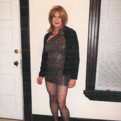 Aprilinhose's Chat & Dating Profile