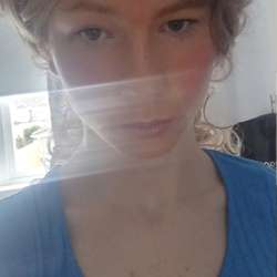 Arielxx's Chat & Dating Profile