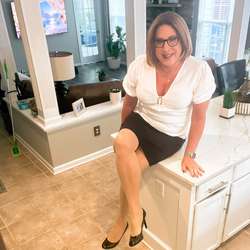 BobbieRoberts64's Chat & Dating Profile
