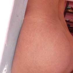 Bottombitch's Chat & Dating Profile