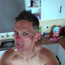 Brendan87's Chat & Dating Profile