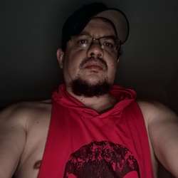 Bttmslave4u's Chat & Dating Profile