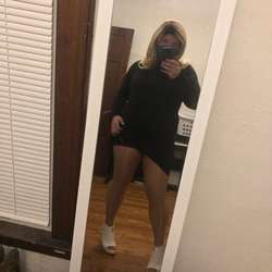 ChloeApple's Chat & Dating Profile