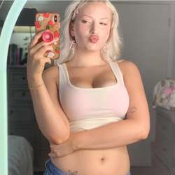 Clara1992's Chat & Dating Profile