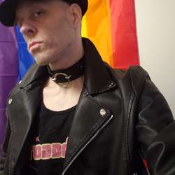 DanniD's Chat & Dating Profile