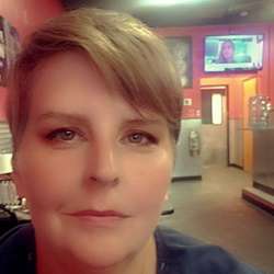 Debra's Chat & Dating Profile