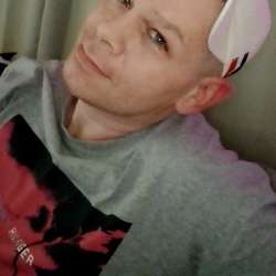 DeeperDunja's Chat & Dating Profile