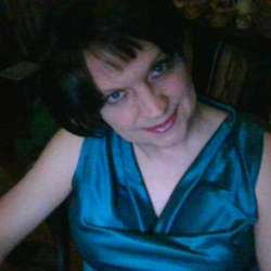 Eleena's Chat & Dating Profile