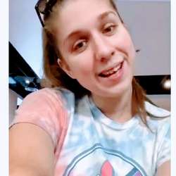 Elizabelt's Chat & Dating Profile