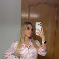 Estella654's Chat & Dating Profile