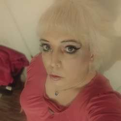 FeliciaTS's Chat & Dating Profile