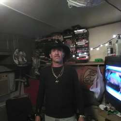 Freekee's Chat & Dating Profile