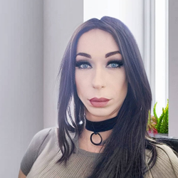 HaileyF's Chat & Dating Profile