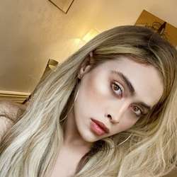 HannaUK's Chat & Dating Profile