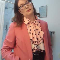 HannahHerself's Chat & Dating Profile