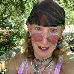 Kellibelle77's Chat & Dating Profile