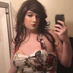 Kimberlee's Chat & Dating Profile