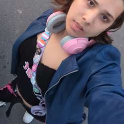 Klaradoll's Chat & Dating Profile
