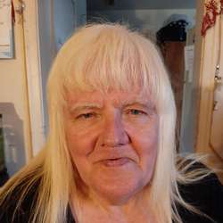 KrystalDawn's Chat & Dating Profile