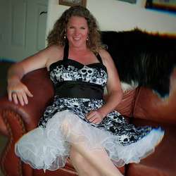 Kttn999's Chat & Dating Profile