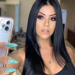 Lauren's Chat & Dating Profile