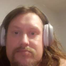 Letmeputitinya's Chat & Dating Profile
