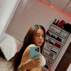 Lienna's Chat & Dating Profile