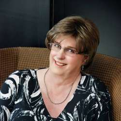 Lorri's Chat & Dating Profile