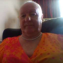Marielle's Chat & Dating Profile