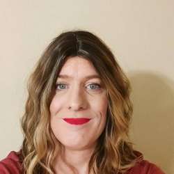 MichaelaO's Chat & Dating Profile