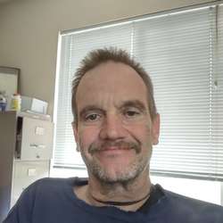 MrRichards's Chat & Dating Profile