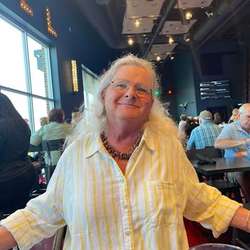 MsConnie's Chat & Dating Profile