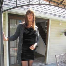 Nicole99's Chat & Dating Profile
