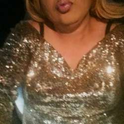 Nina's Chat & Dating Profile