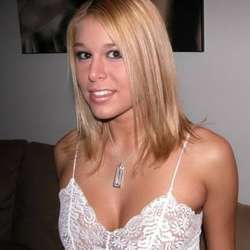 Sandra02's Chat & Dating Profile