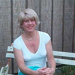 SaraNM's Chat & Dating Profile