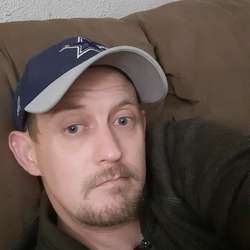 SlyDogg619's Chat & Dating Profile