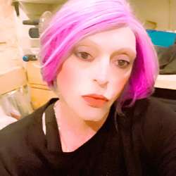 Thea's Chat & Dating Profile