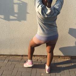 ThickCoco's Chat & Dating Profile