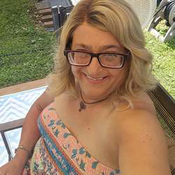 Tina68TW's Chat & Dating Profile