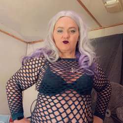 UnholyViolet's Chat & Dating Profile