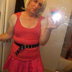 anjellika003Den's Chat & Dating Profile