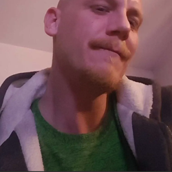 apexzomby's Chat & Dating Profile