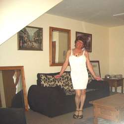 beedee's Chat & Dating Profile