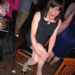 gina's Chat & Dating Profile