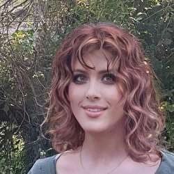 jadebee's Chat & Dating Profile
