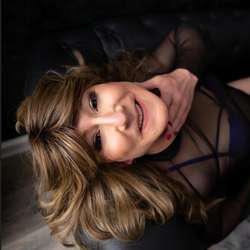 madamemeje's Chat & Dating Profile