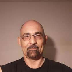 michaelt3's Chat & Dating Profile